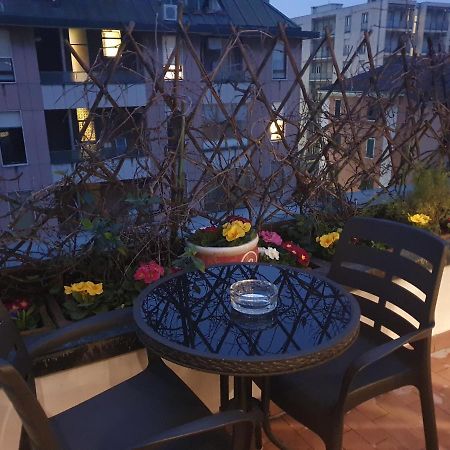 The Boheme Vintage Junior Suite ---- Cozy & Quiet & Comfortable With Private Bathroom & Fully Equipped Kitchenette & Cozy Balcony - Lift To 4Th Floor - Metro' Verde -Green Subway Porta Genova Mailand Exterior foto