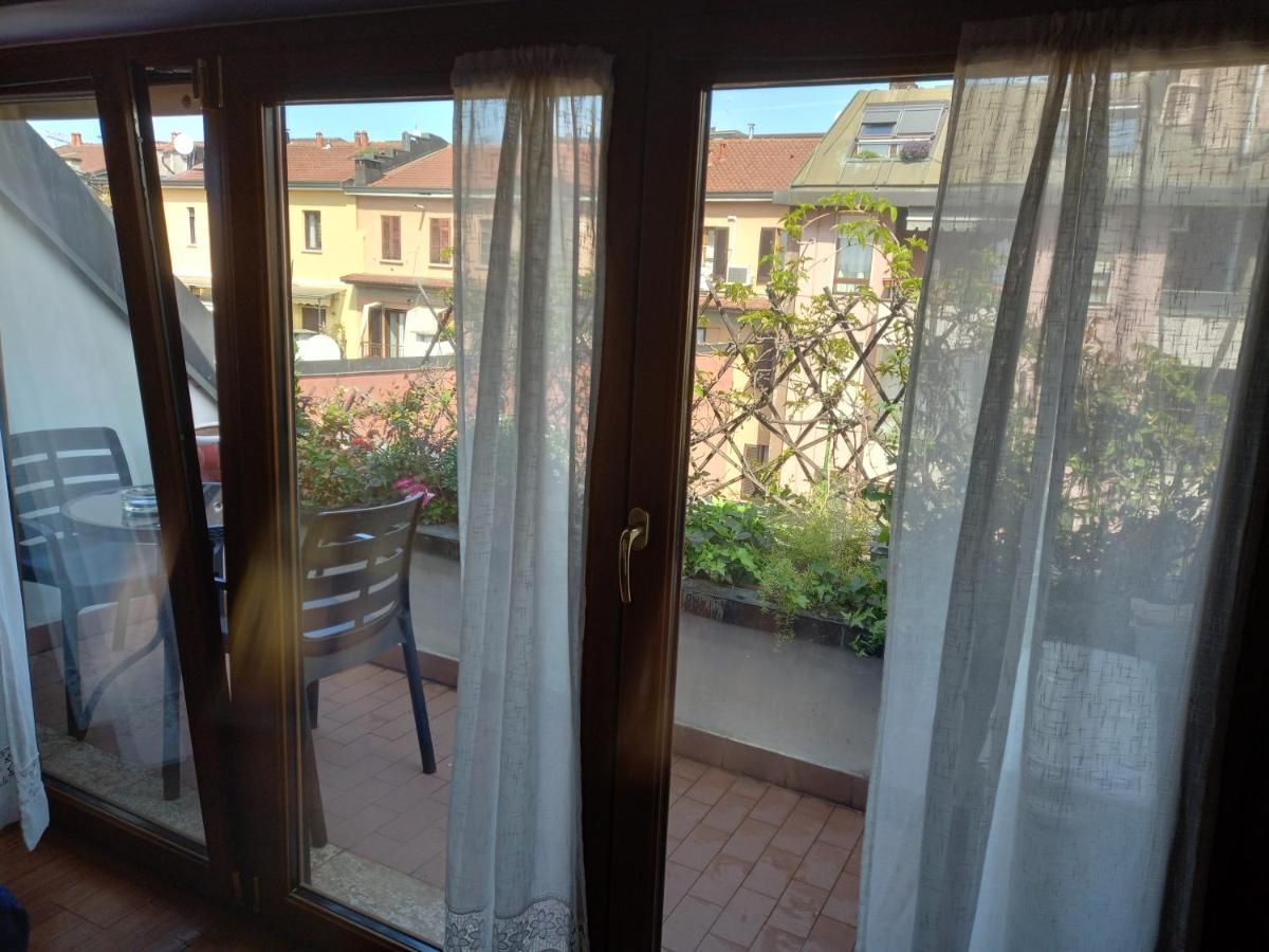 The Boheme Vintage Junior Suite ---- Cozy & Quiet & Comfortable With Private Bathroom & Fully Equipped Kitchenette & Cozy Balcony - Lift To 4Th Floor - Metro' Verde -Green Subway Porta Genova Mailand Exterior foto